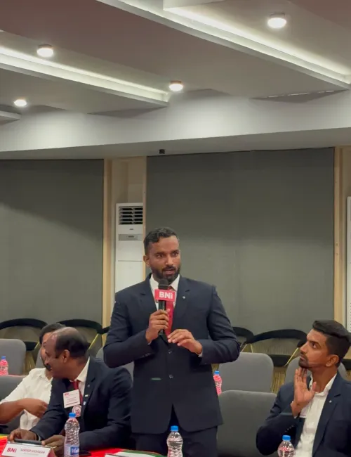 murshidpulkada sharing his knowledge in bni meeting.best digital marketing mentor in kerala